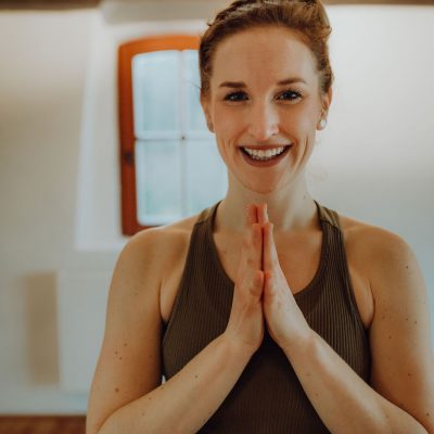 Laura-Yoga-167-3159